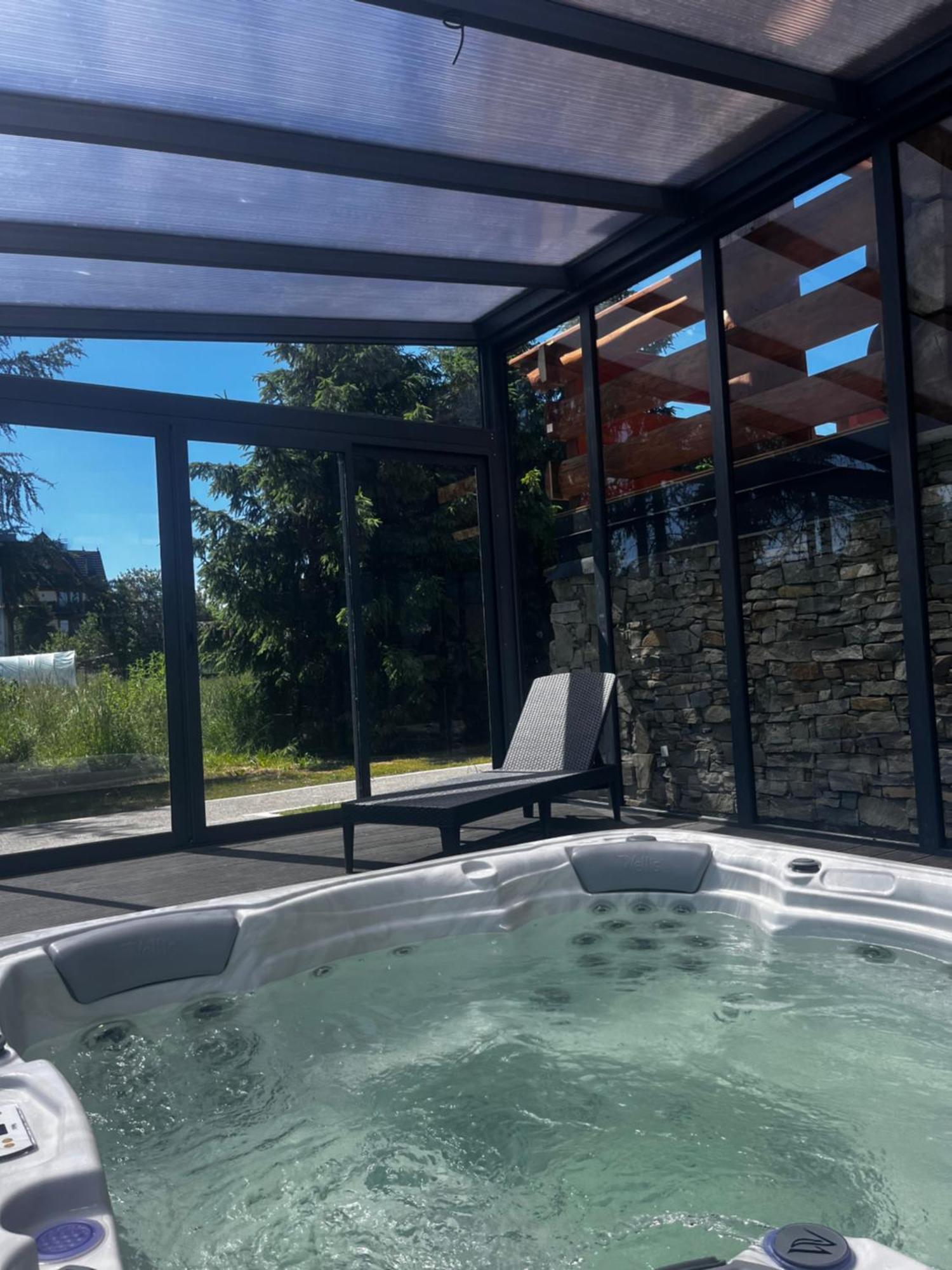 Domek W Bialce Z Jacuzzi W Ogrodzie Białka Esterno foto