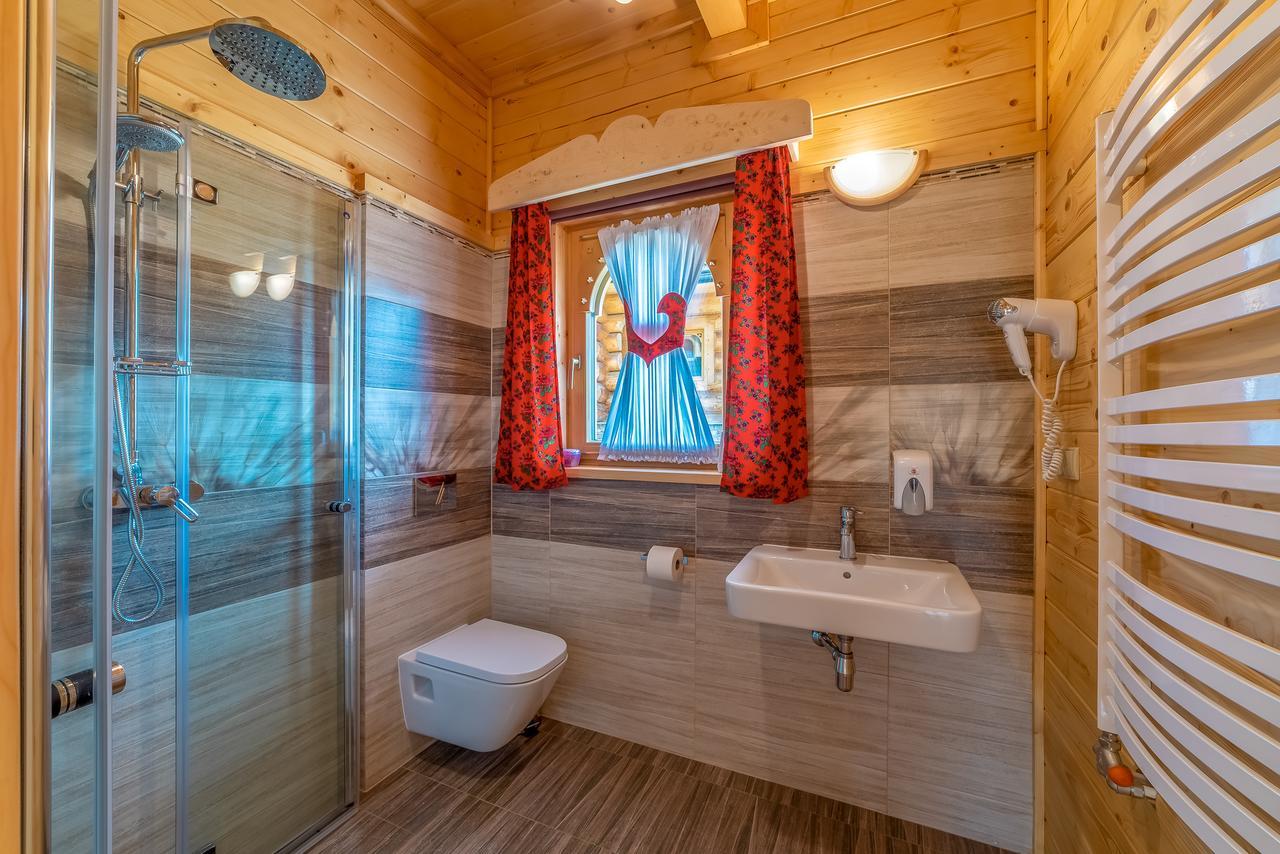 Domek W Bialce Z Jacuzzi W Ogrodzie Białka Esterno foto