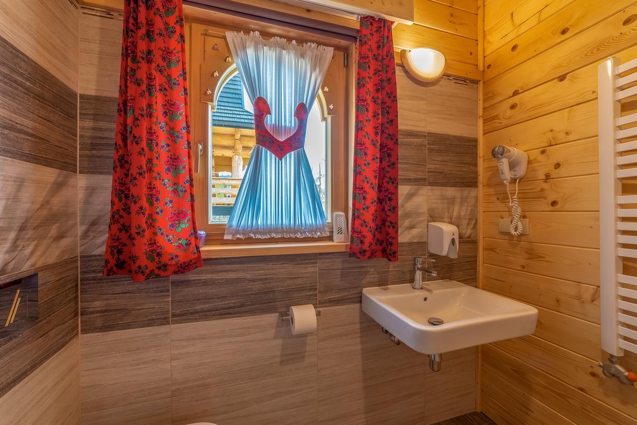Domek W Bialce Z Jacuzzi W Ogrodzie Białka Esterno foto